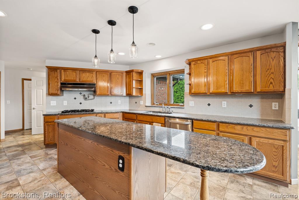 26569 Autumn Lake Drive Property Photo 19