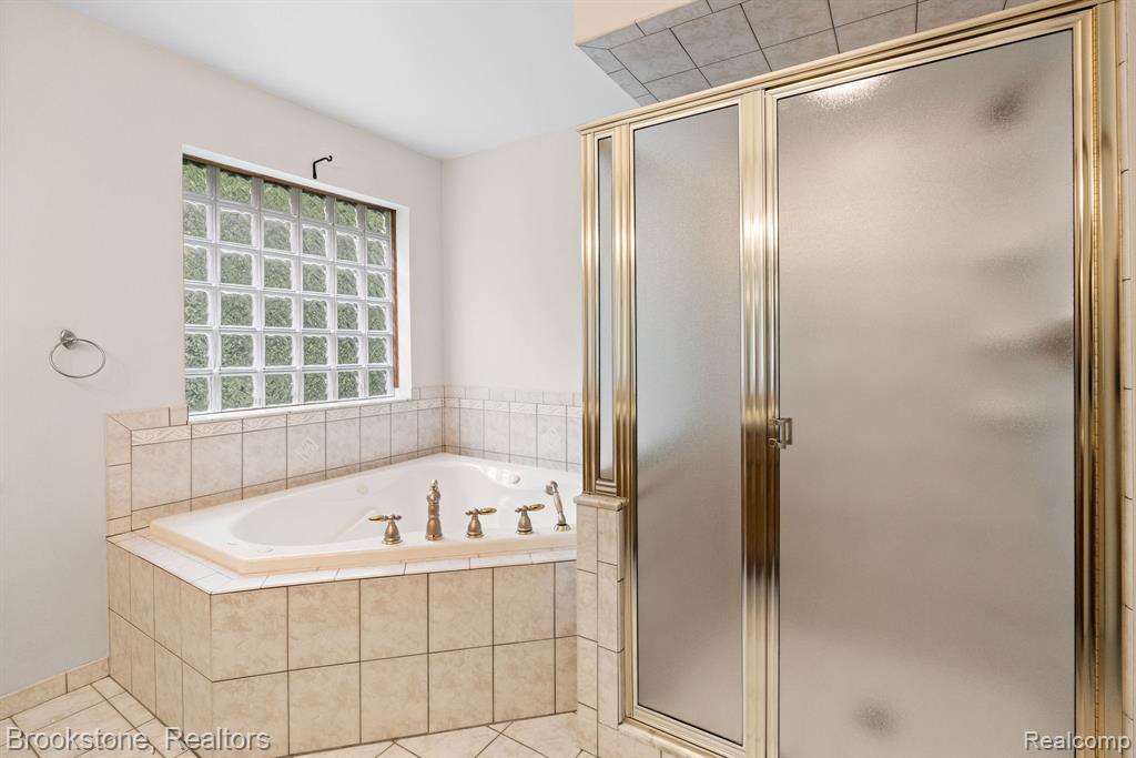 26569 Autumn Lake Drive Property Photo 28