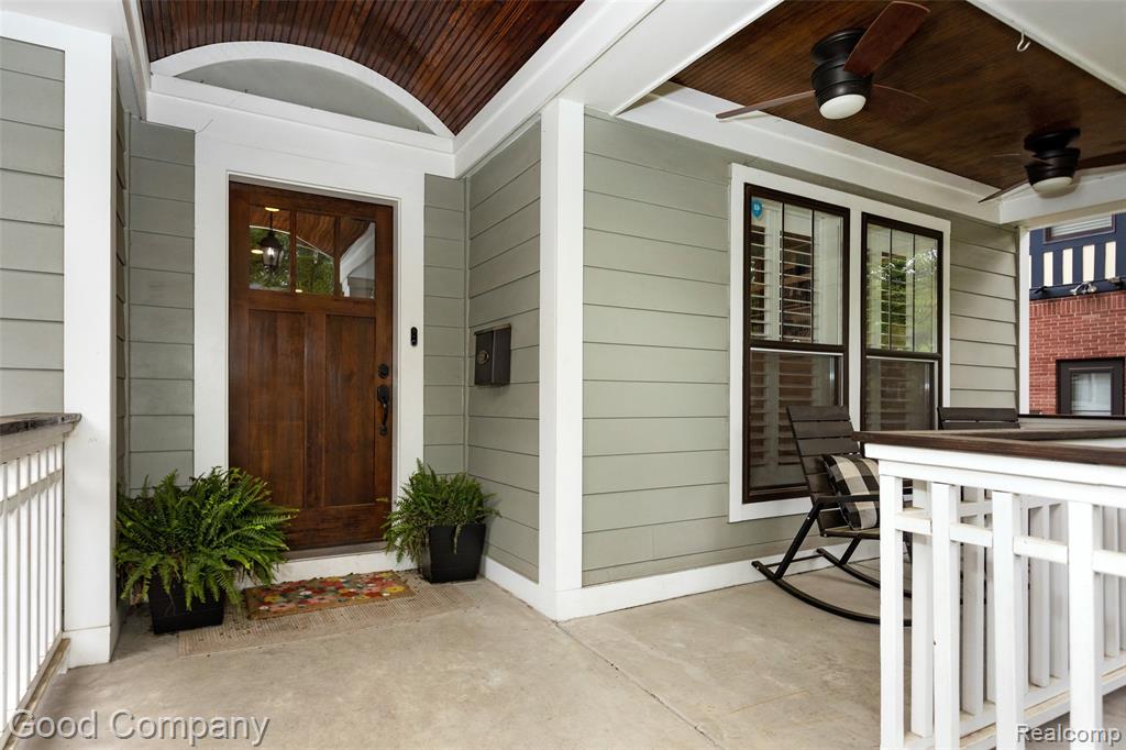 1017 N Maple Avenue Property Photo 3