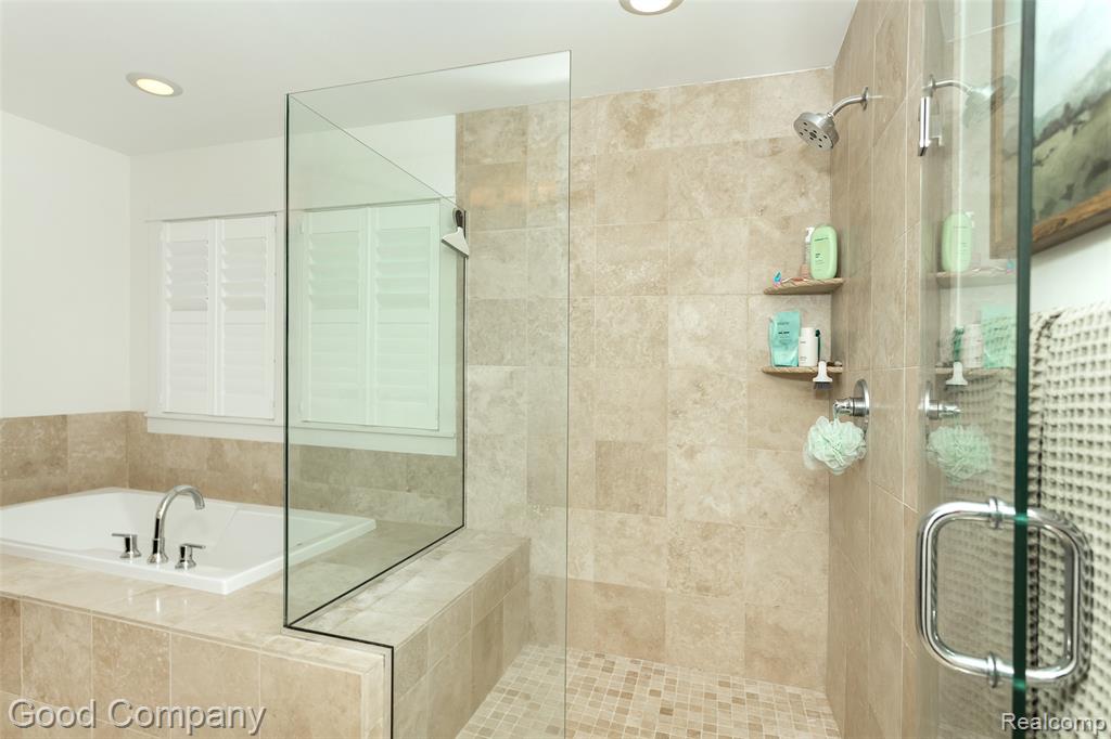 1017 N Maple Avenue Property Photo 29