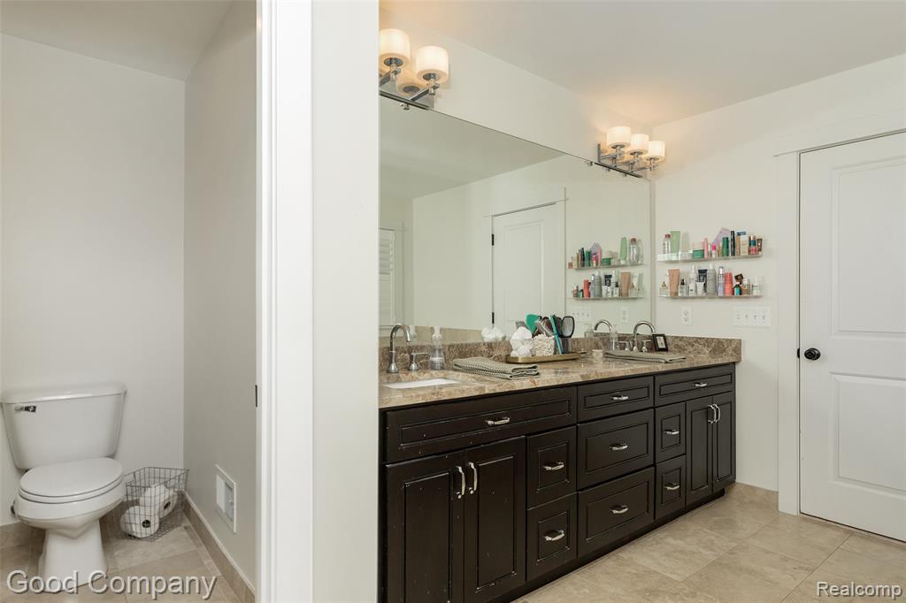 1017 N Maple Avenue Property Photo 30
