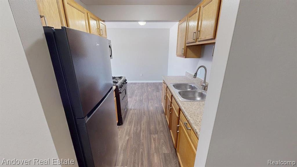 500 E Monroe Street Property Photo 1