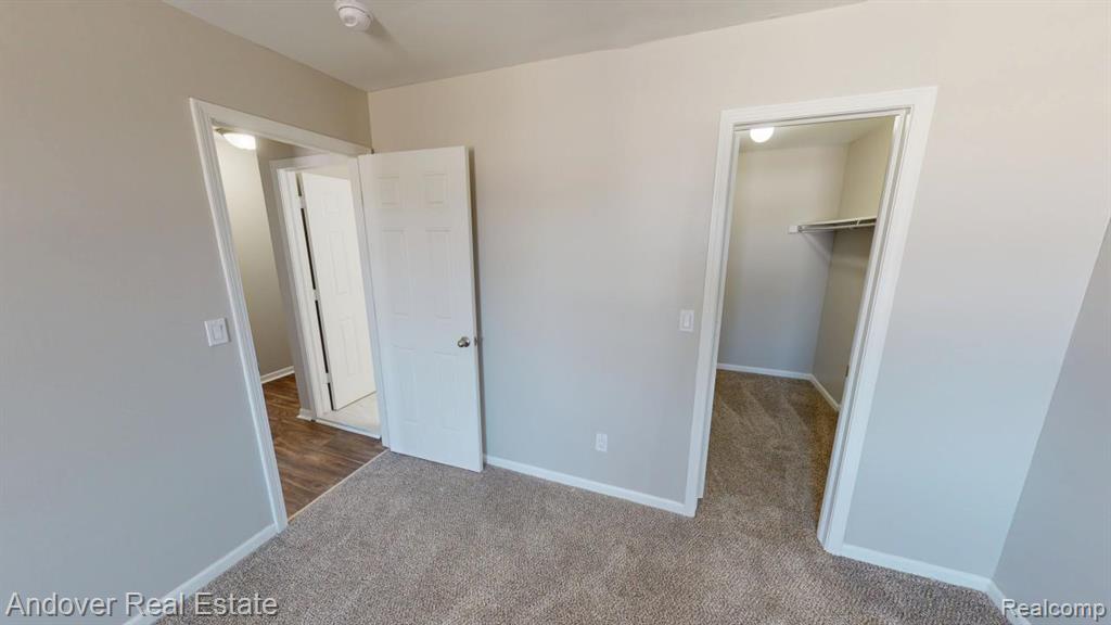 500 E Monroe Street Property Photo 10