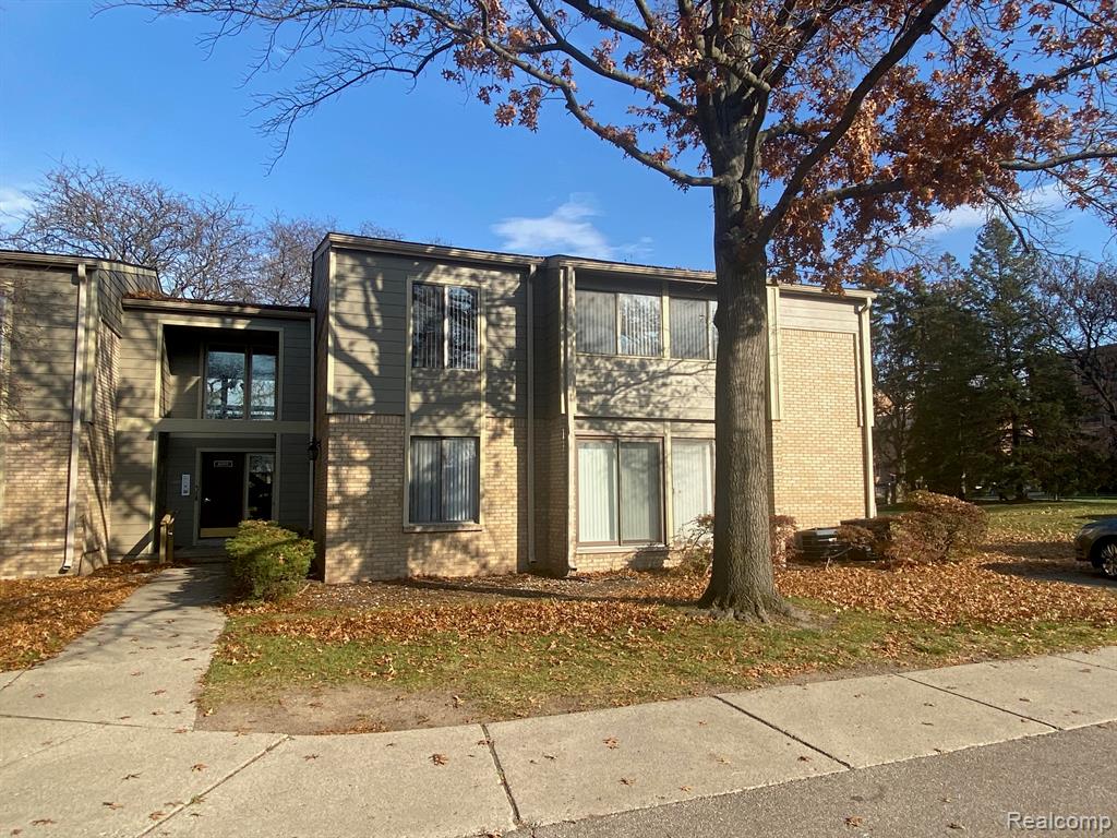 16150 N Park Drive Property Photo 1