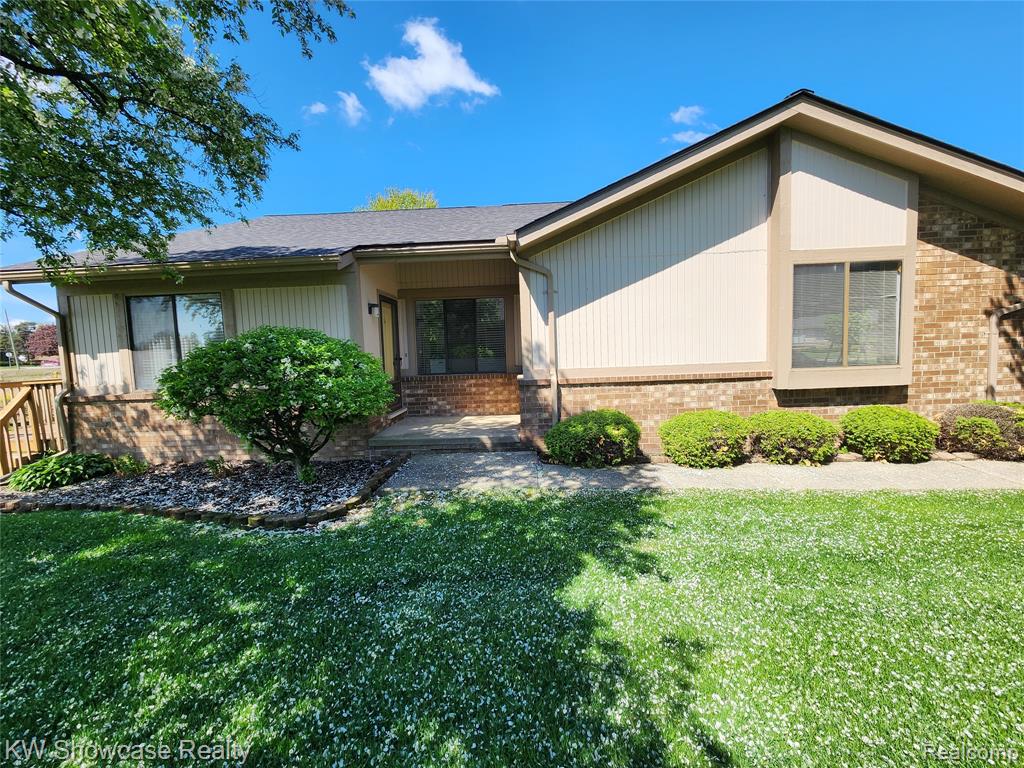 38824 Windmill Pointe Property Photo 1