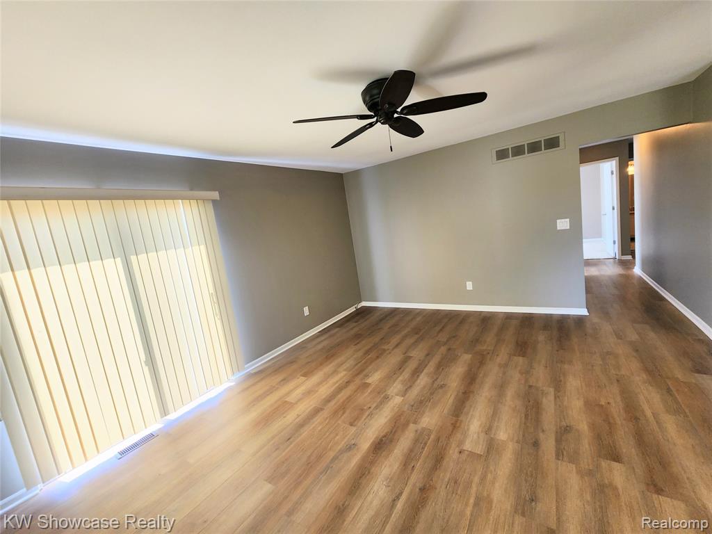 38824 Windmill Pointe Property Photo 6