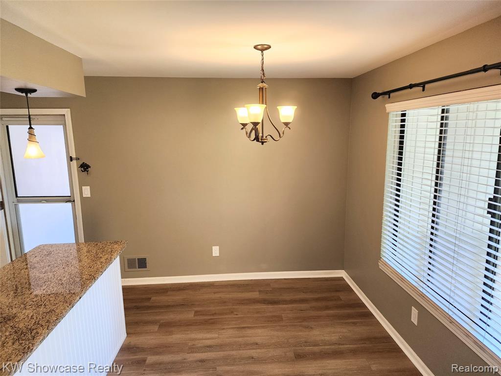 38824 Windmill Pointe Property Photo 9