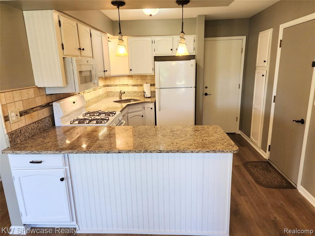 38824 Windmill Pointe Property Photo 11