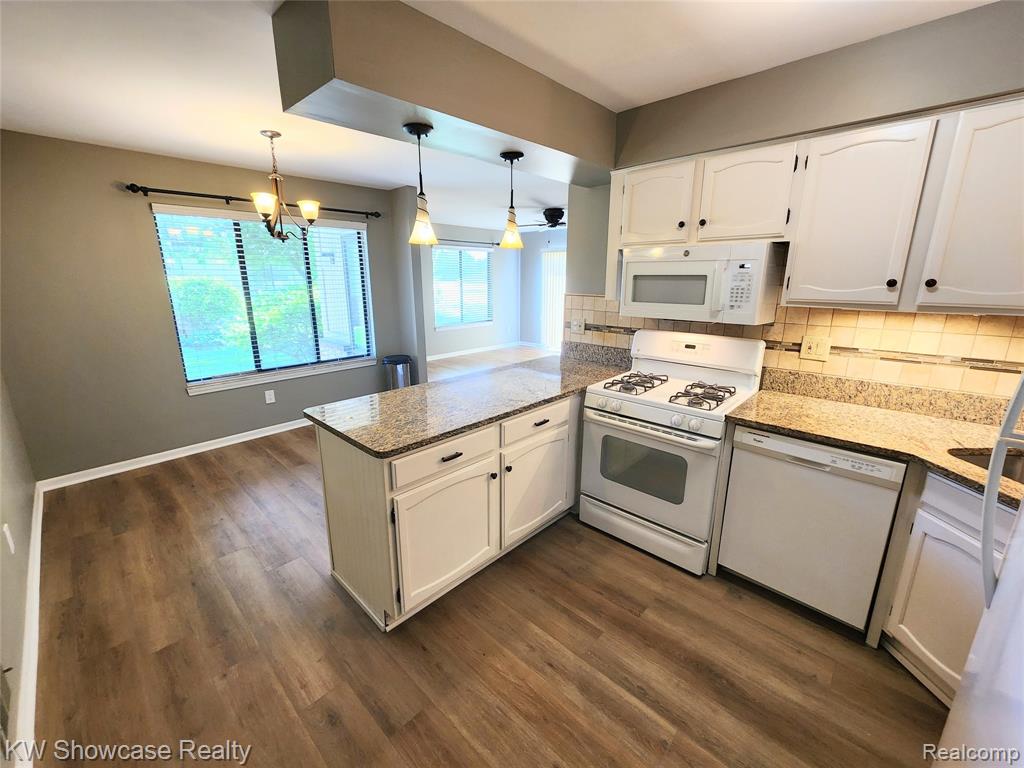 38824 Windmill Pointe Property Photo 17