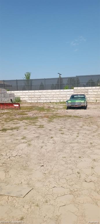 9400 Roselawn Street Property Photo 9
