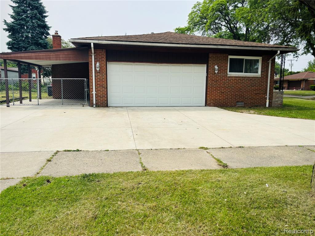 26046 Eureka Drive Property Photo 3