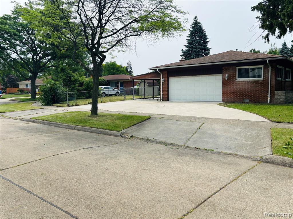 26046 Eureka Drive Property Photo 5