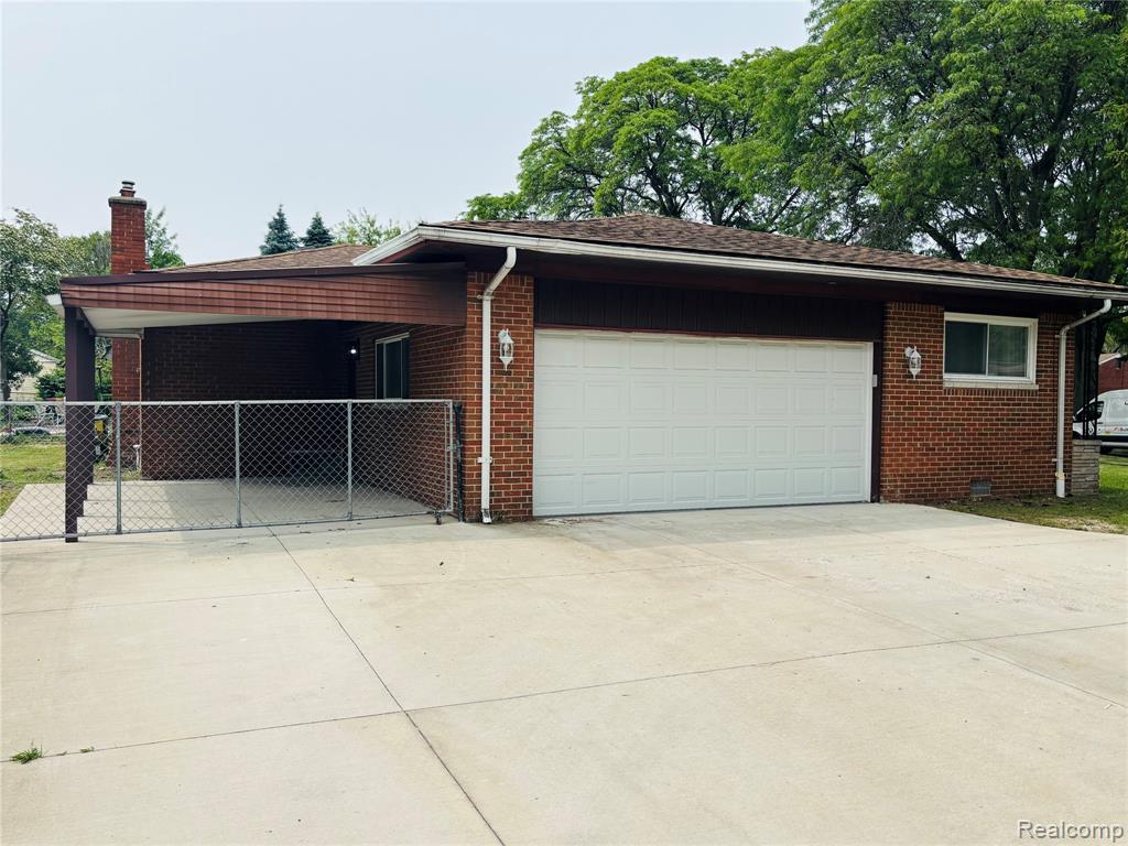 26046 Eureka Drive Property Photo 6
