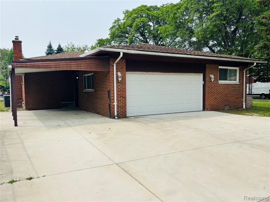 26046 Eureka Drive Property Photo 7