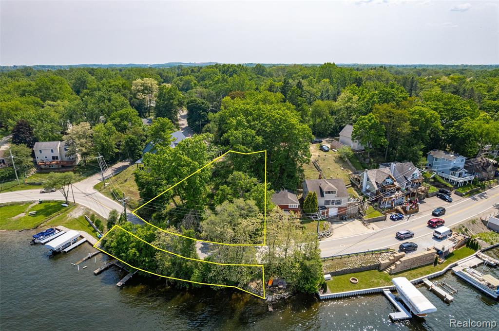411 Heights Road Property Photo
