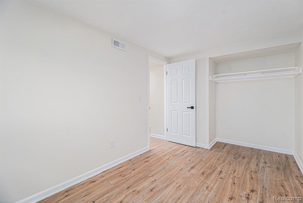 408 W Jarvis Avenue Property Photo 17