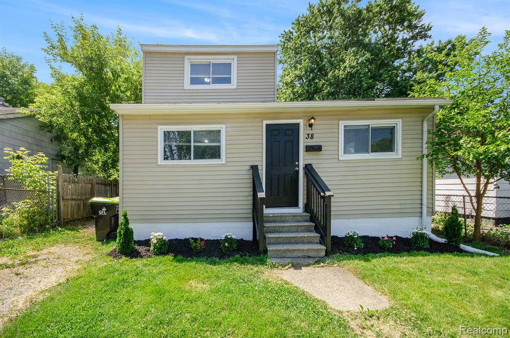 38 E Ypsilanti Avenue Property Photo 2