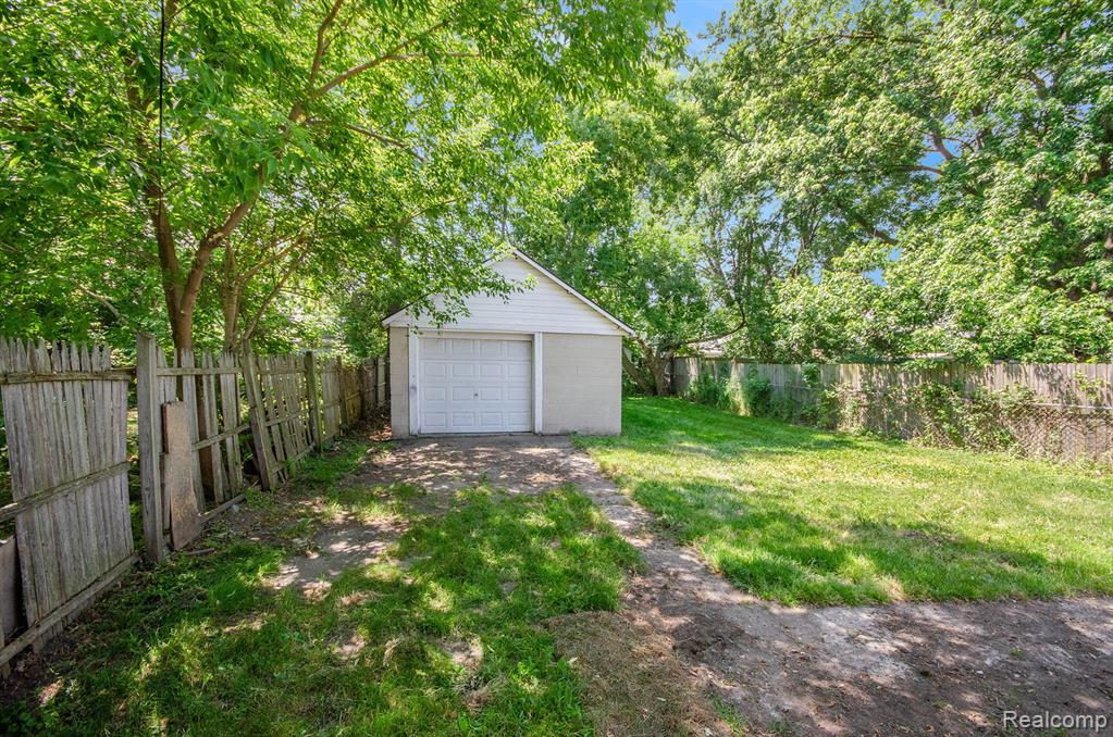 38 E Ypsilanti Avenue Property Photo 16