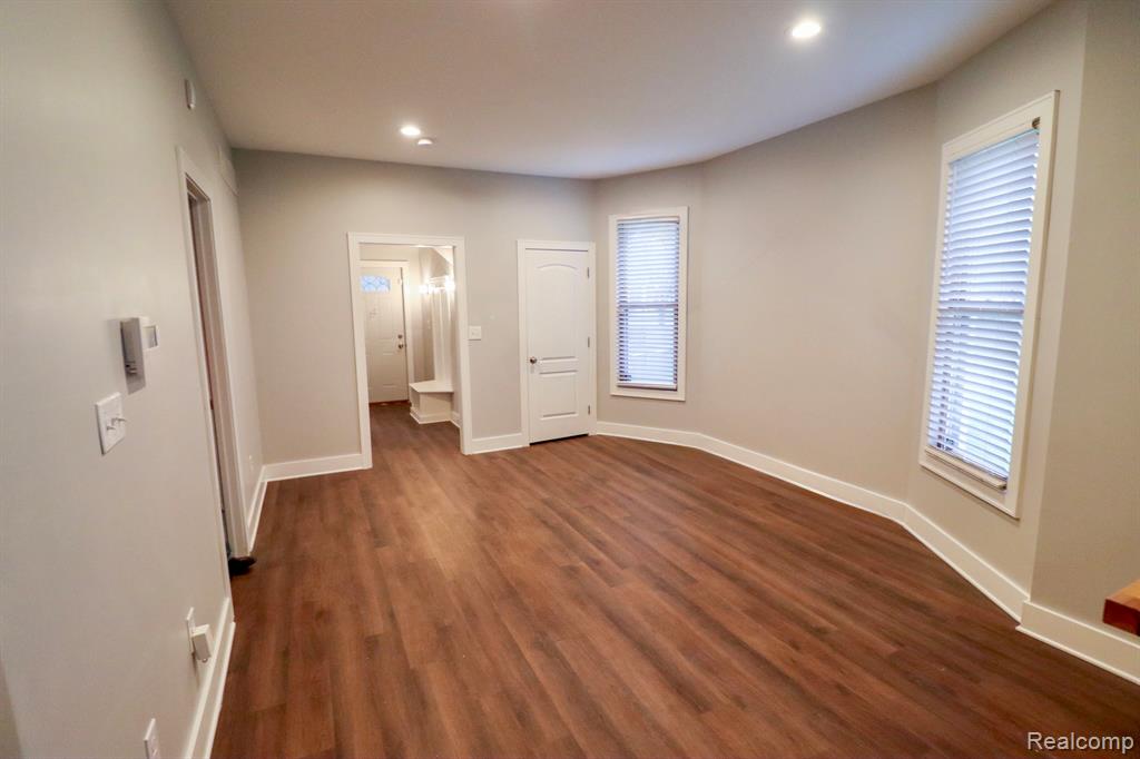 403 Mt Vernon Street Property Photo 8