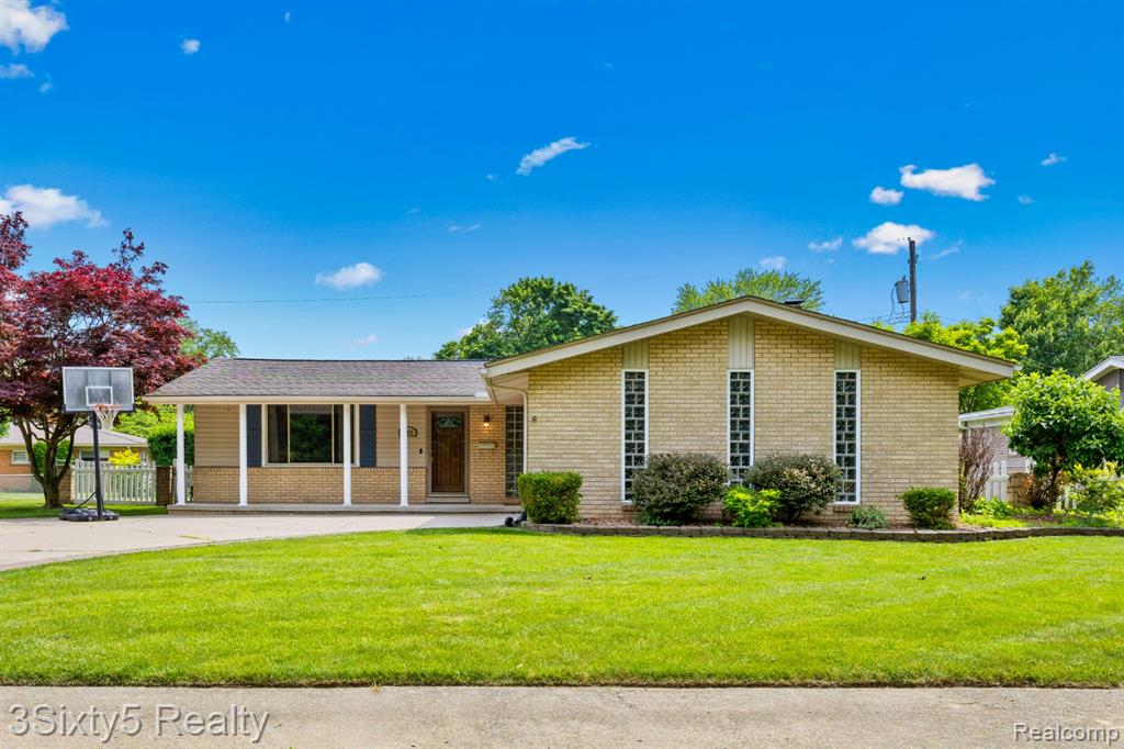 15615 S Midway Avenue Property Photo 1