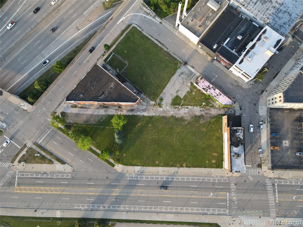 2445 Grand River Avenue Property Photo 2