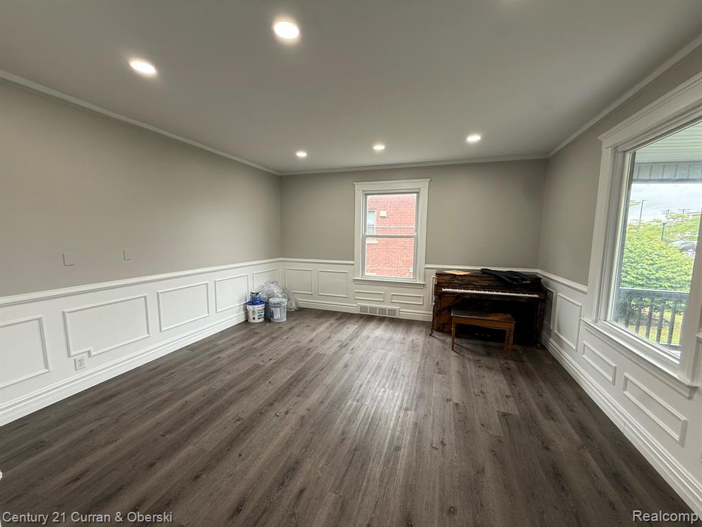 22332 Garrison Street Property Photo 4
