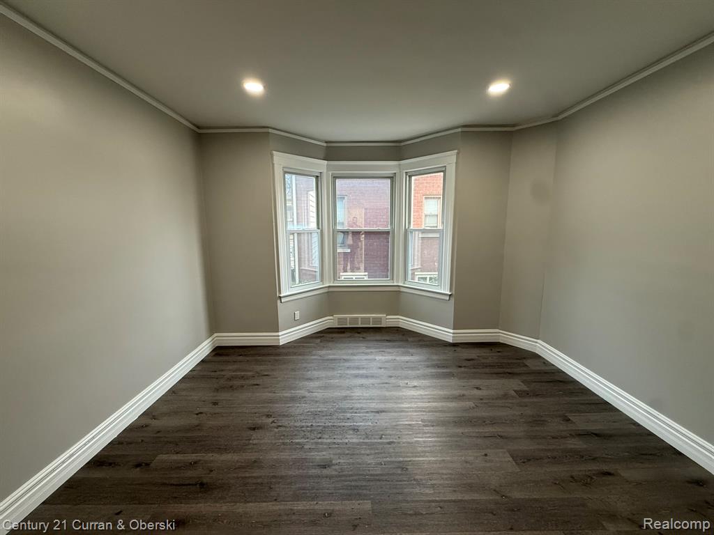 22332 Garrison Street Property Photo 6