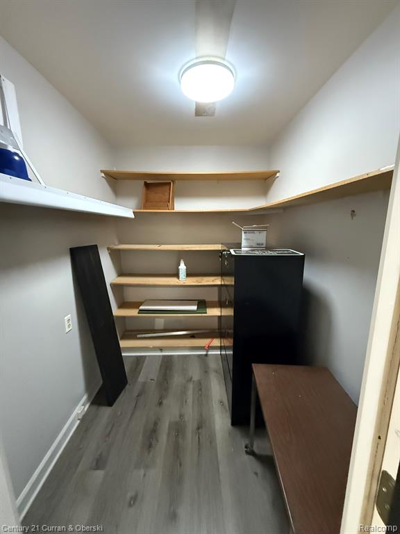 22332 Garrison Street Property Photo 9