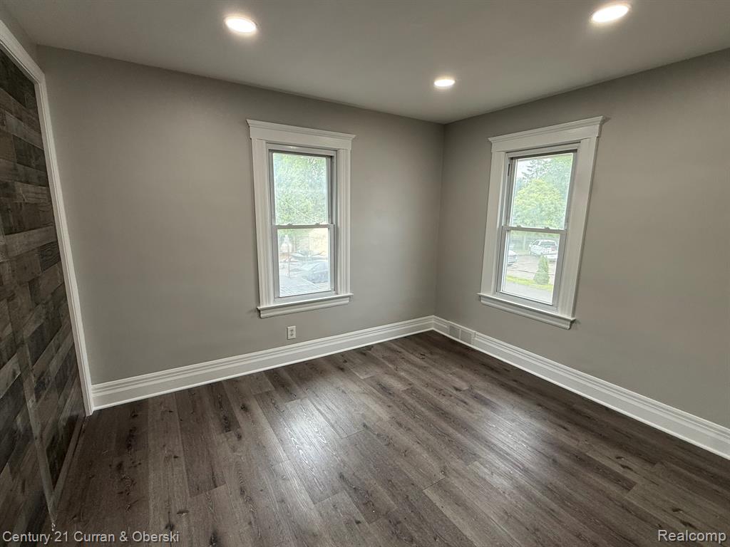 22332 Garrison Street Property Photo 12