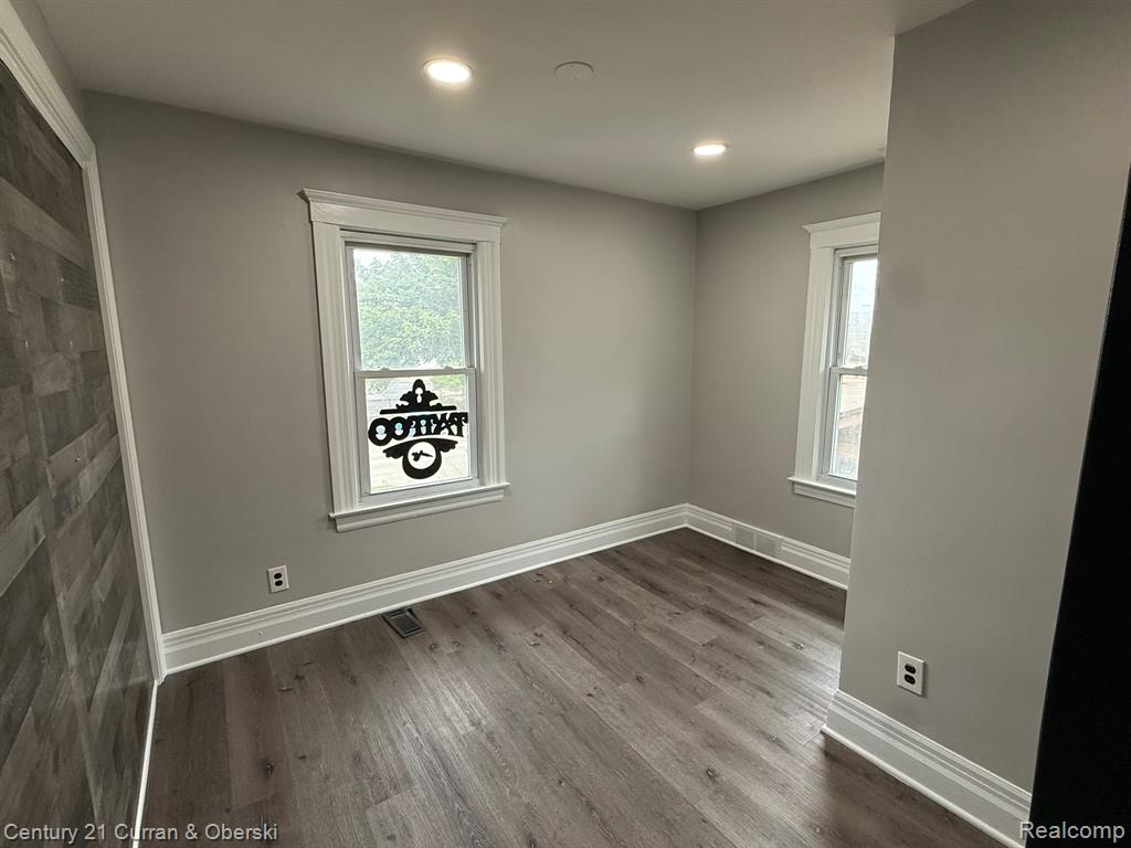 22332 Garrison Street Property Photo 13