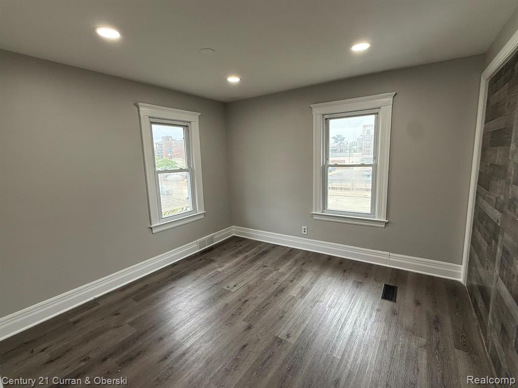 22332 Garrison Street Property Photo 14