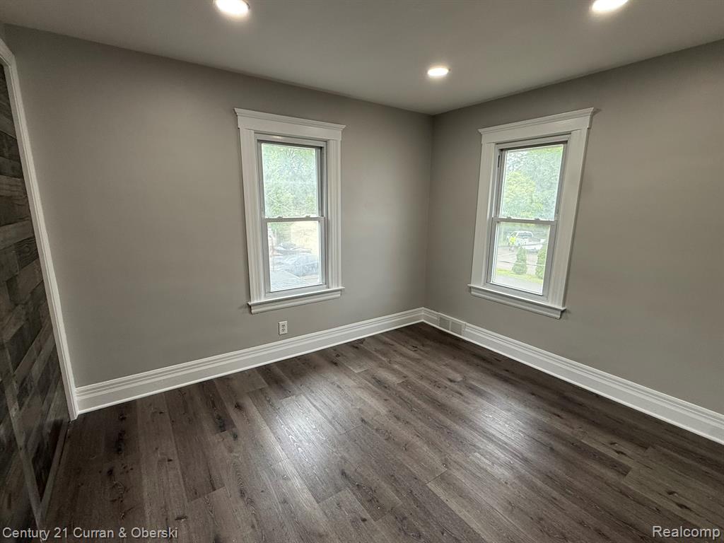 22332 Garrison Street Property Photo 15