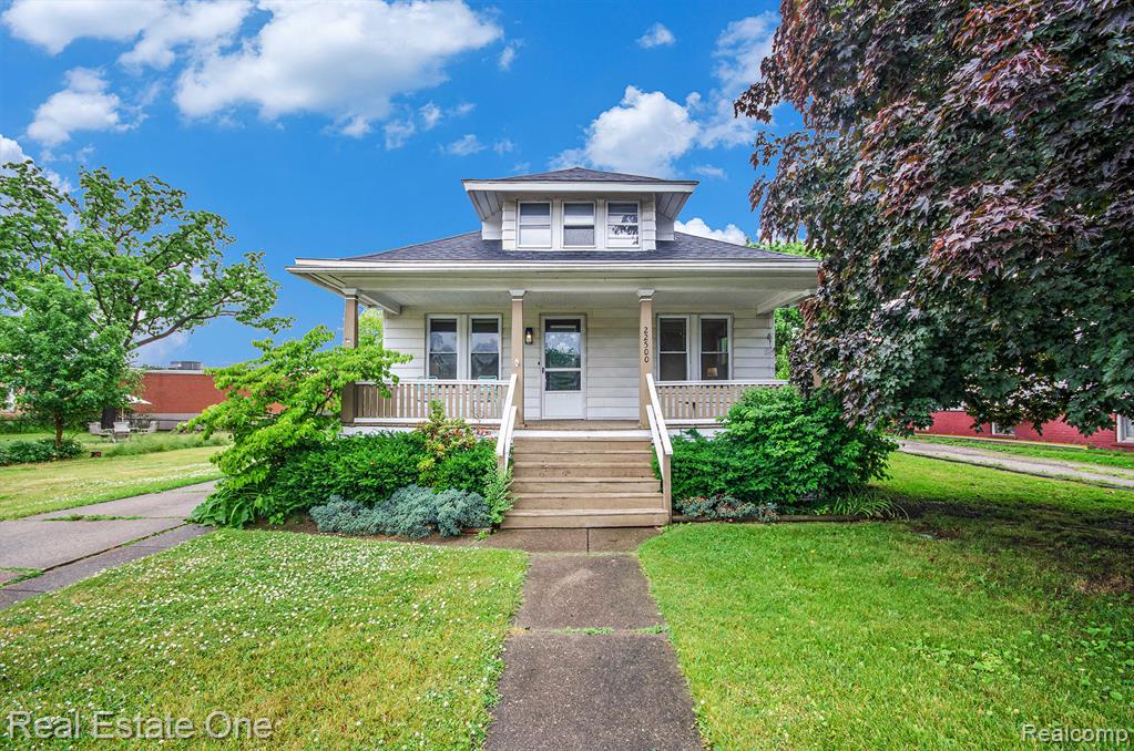 22500 Boulder Avenue Property Photo 1