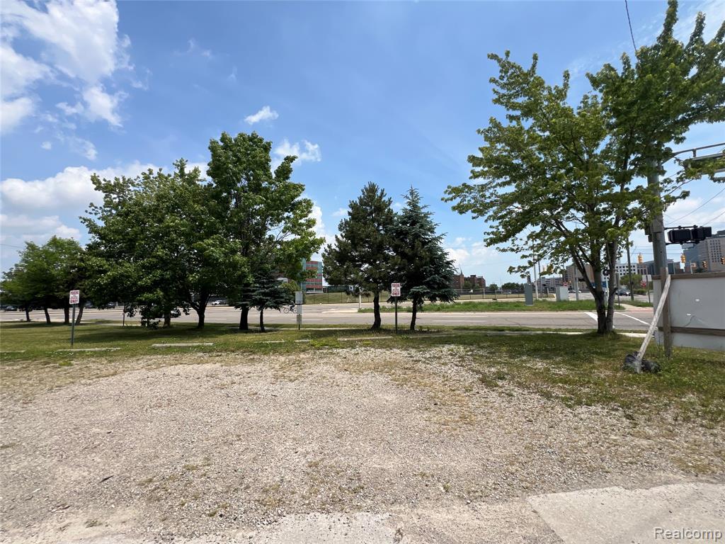 2455 Grand River Avenue Property Photo 5