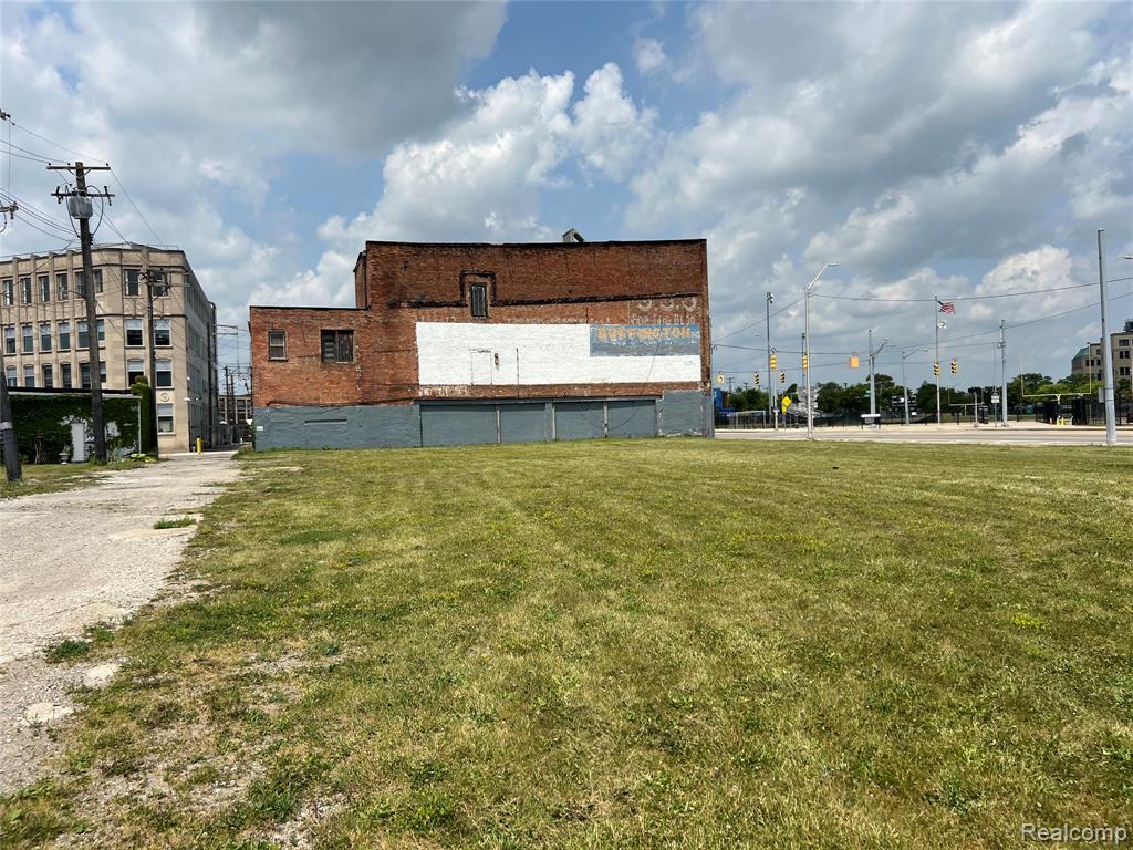 2455 Grand River Avenue Property Photo 14