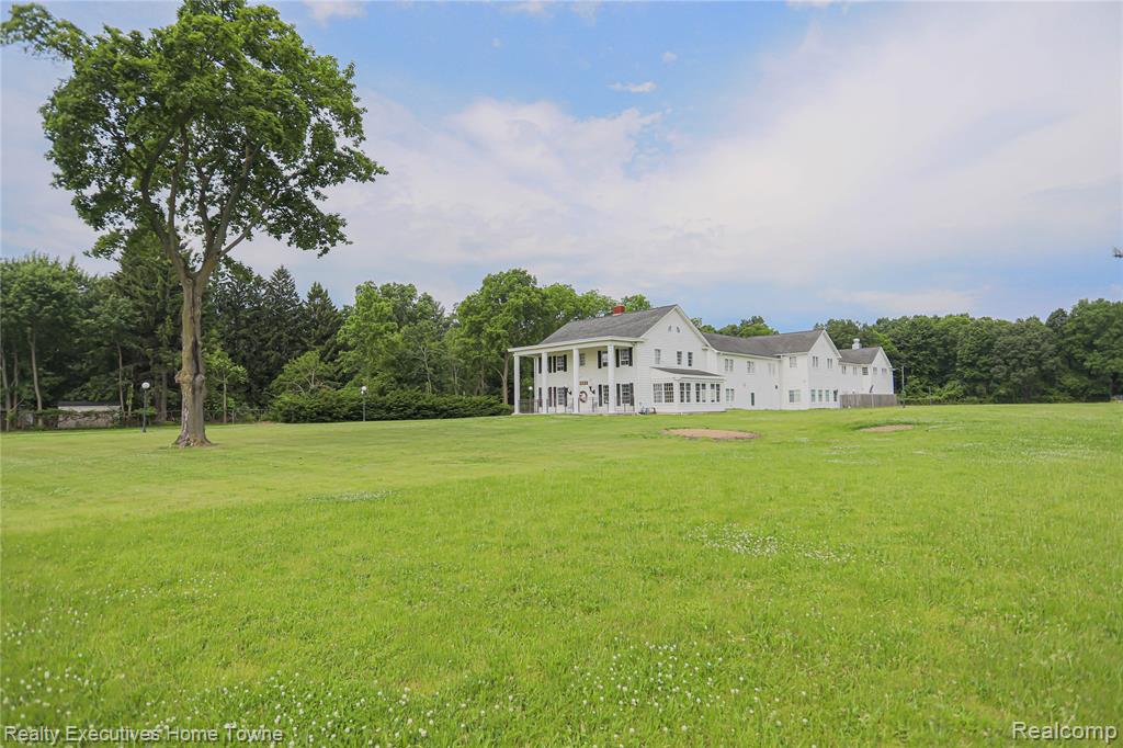 9334 River Road Property Photo 11