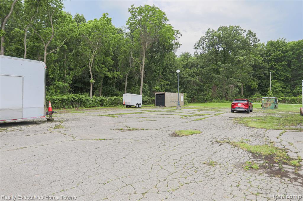 9334 River Road Property Photo 16