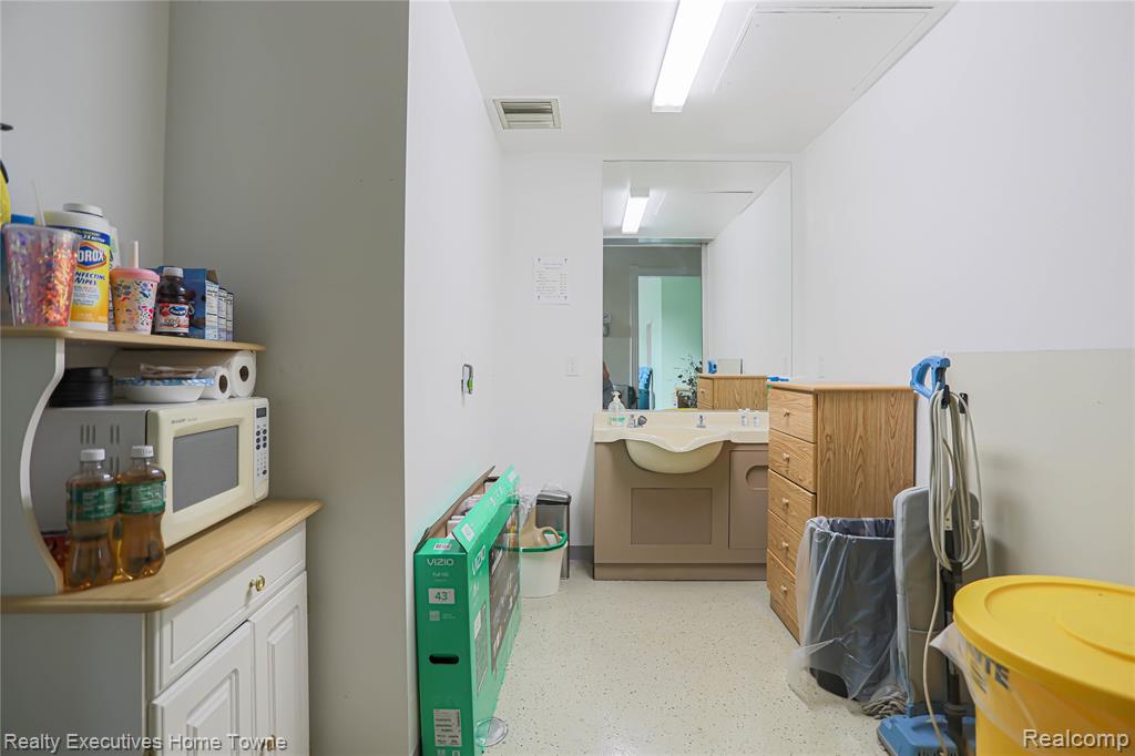 9334 River Road Property Photo 36