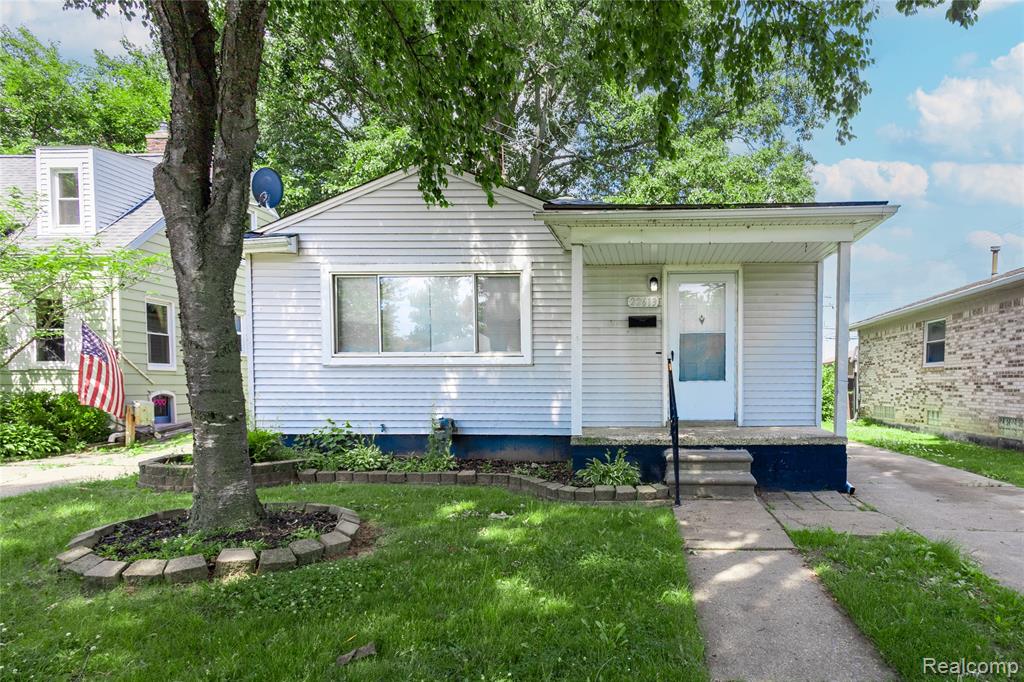 22613 Raven Avenue Property Photo 1