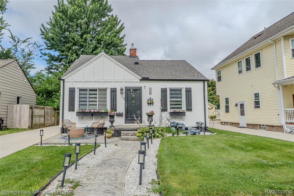 1328 Mclean Avenue Property Photo 1