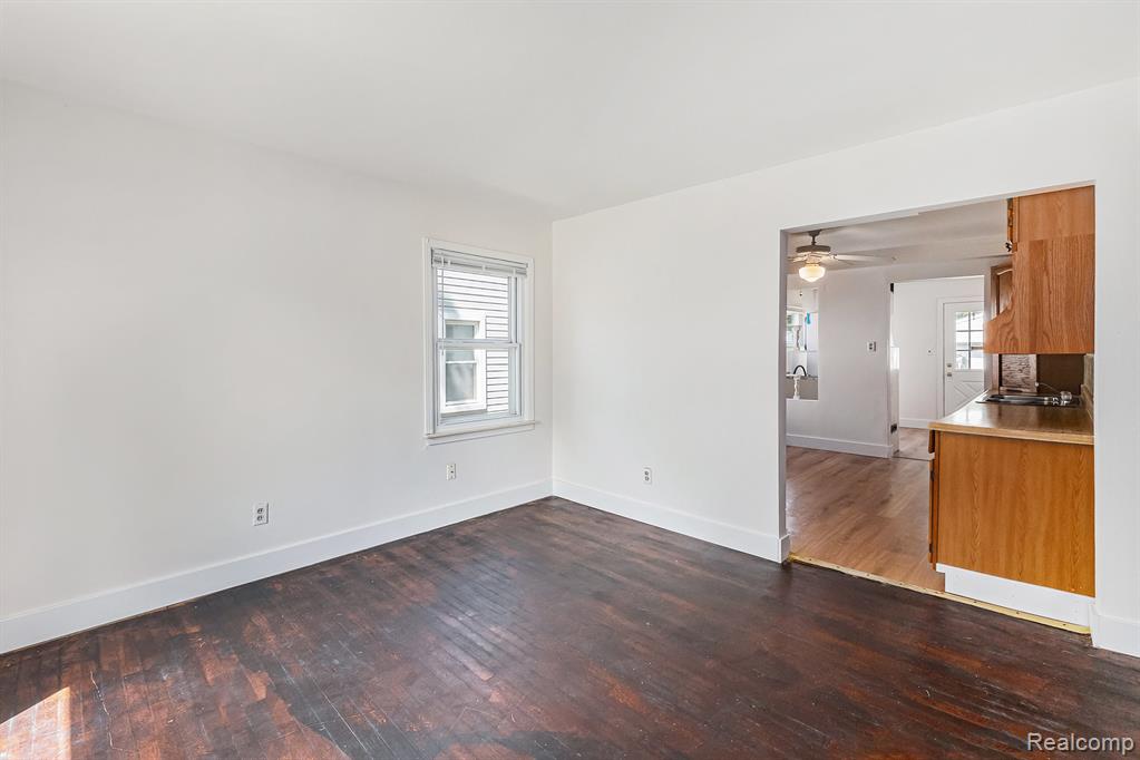 21048 Audrey Avenue Property Photo 9