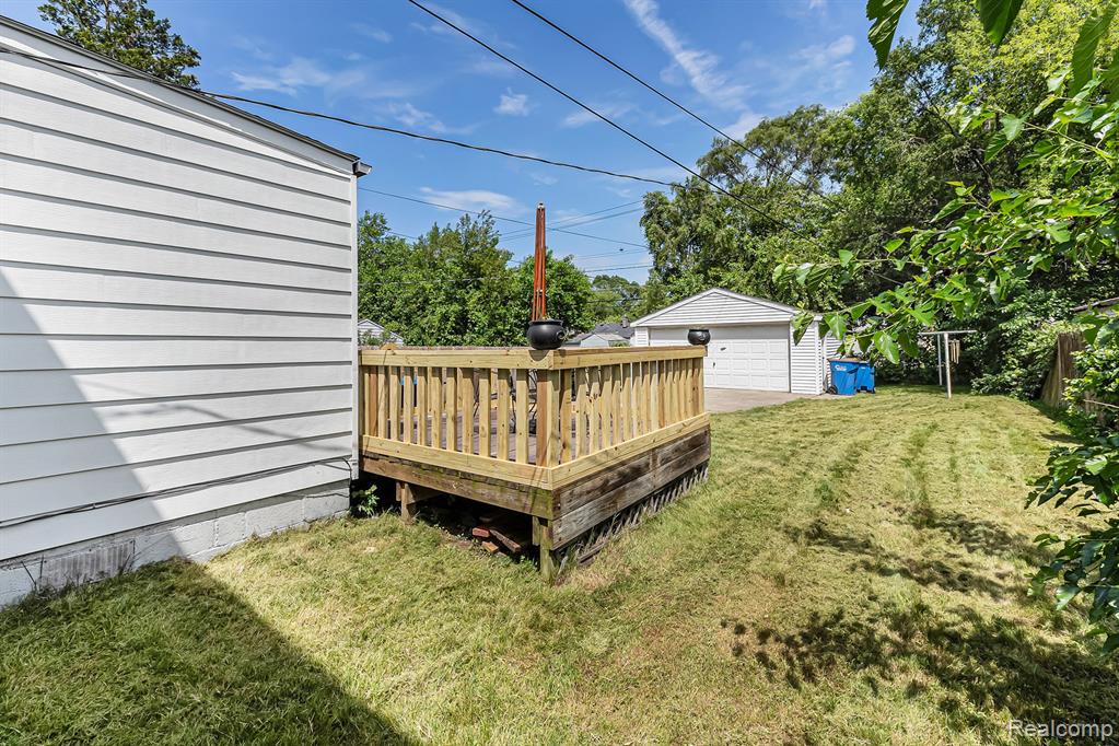 21048 Audrey Avenue Property Photo 24