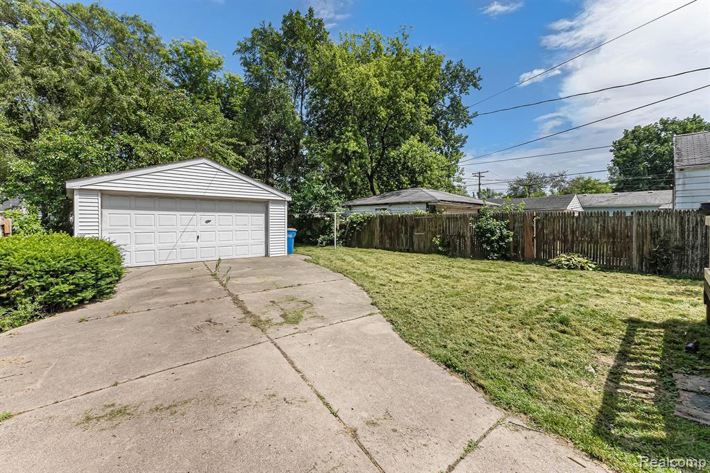 21048 Audrey Avenue Property Photo 25