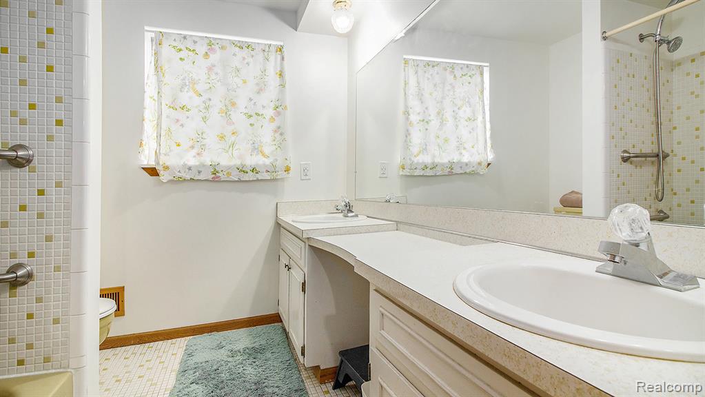 11447 Canterbury Drive Property Photo 15