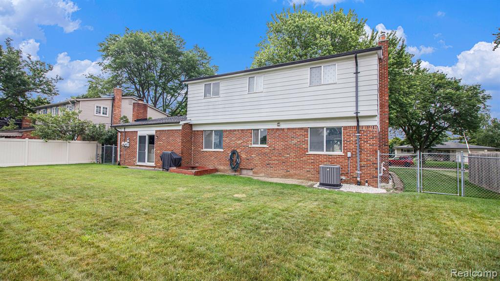 11447 Canterbury Drive Property Photo 25