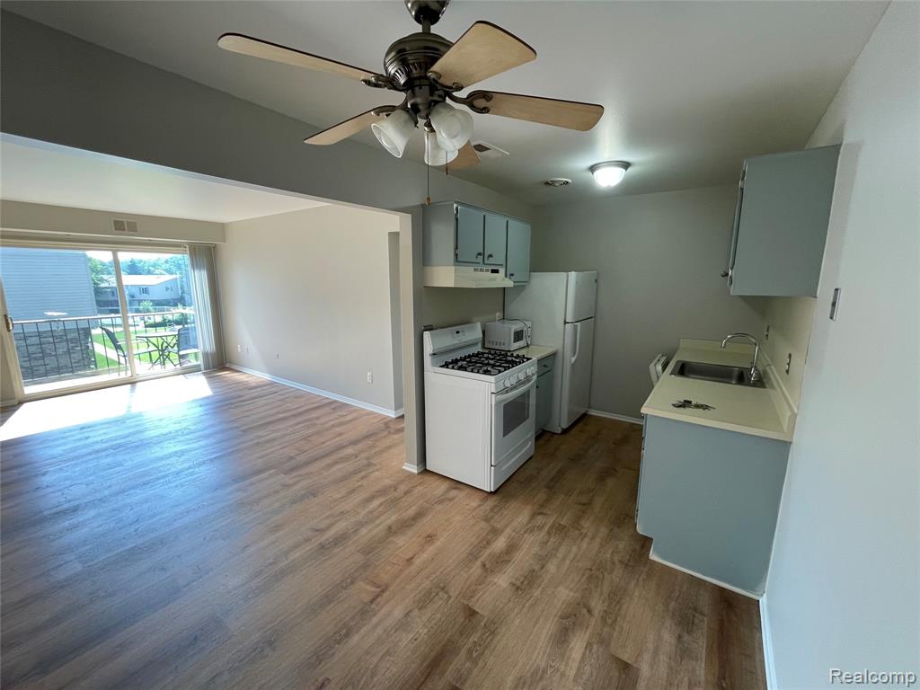 38290 Fairway Court Property Photo 3