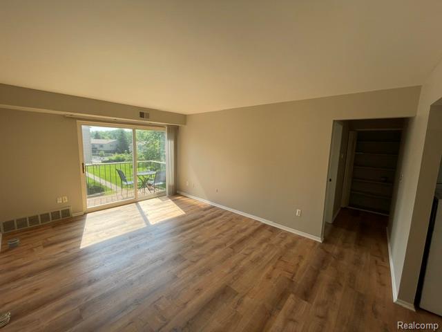 38290 Fairway Court Property Photo 4