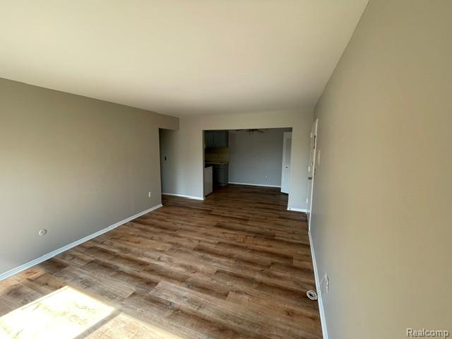 38290 Fairway Court Property Photo 5