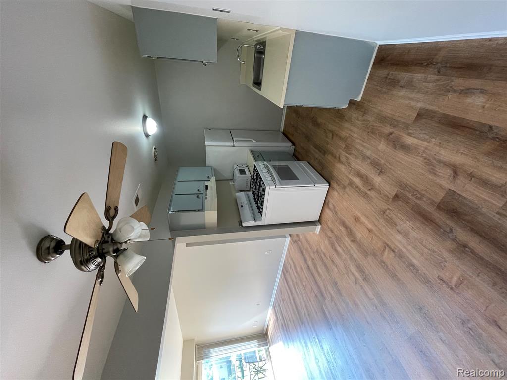 38290 Fairway Court Property Photo 10