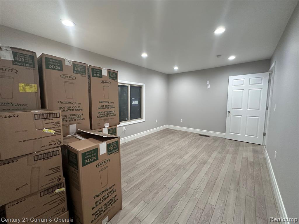 23140 W 8 Mile Road Property Photo 12